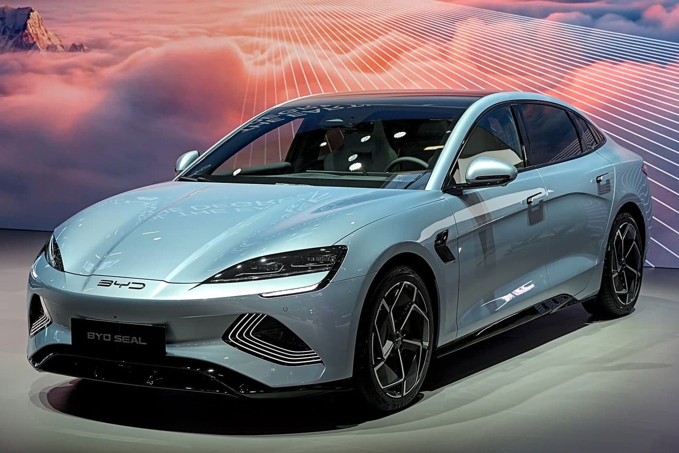 BYD Seal, sports sedan